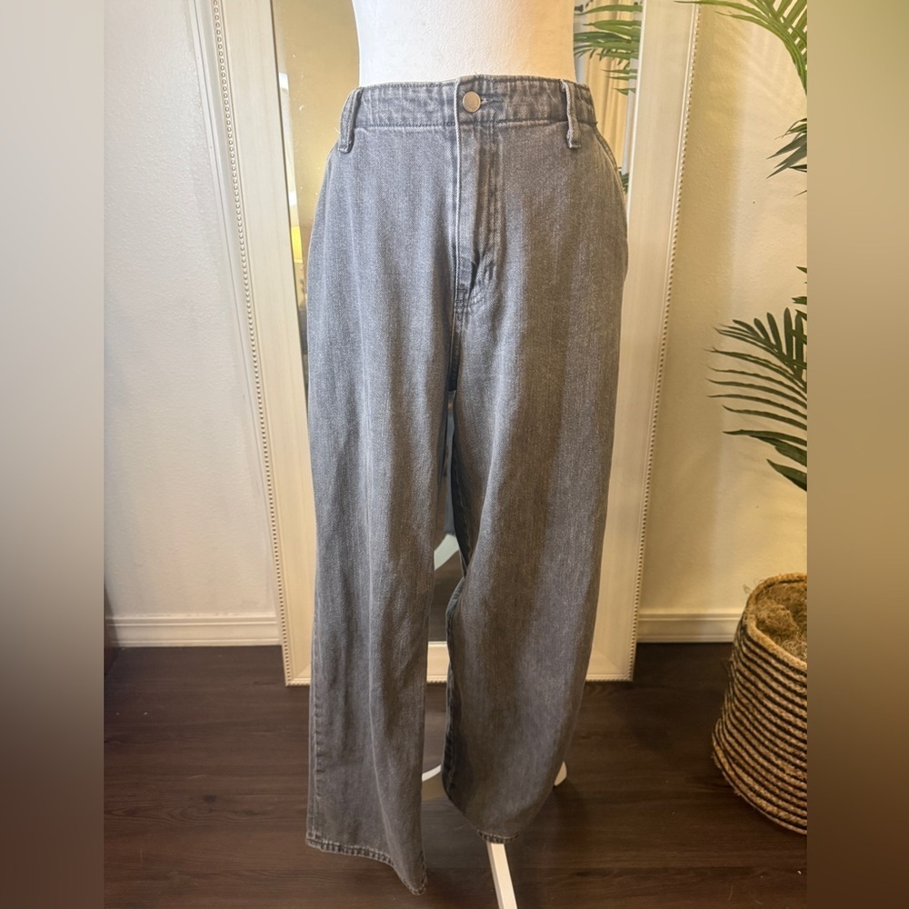 Universal Thread Charcoal Denim Jeans - Picture 5 of 6